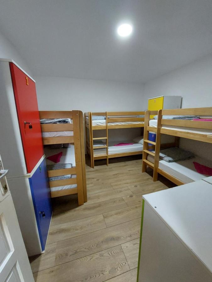 Hostel Inn Downtown Belgrade Exterior photo
