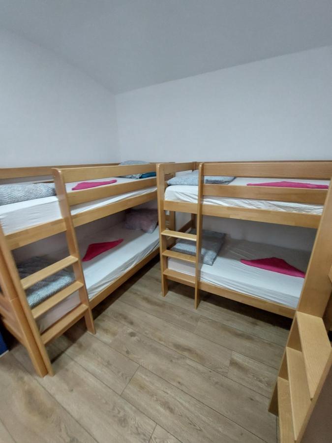 Hostel Inn Downtown Belgrade Exterior photo