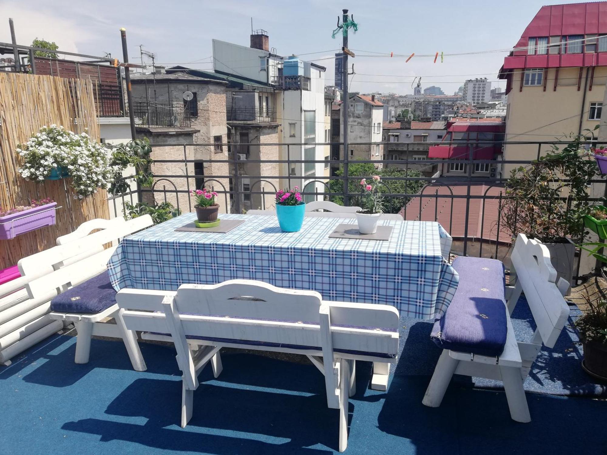Hostel Inn Downtown Belgrade Exterior photo