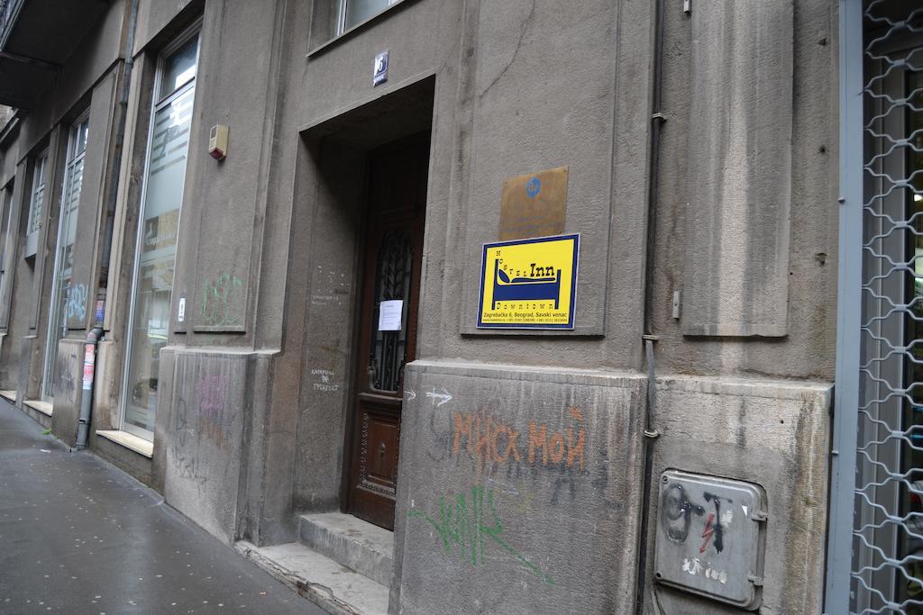 Hostel Inn Downtown Belgrade Exterior photo